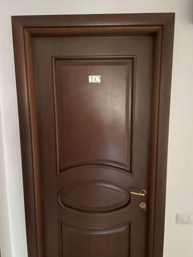 Vila Regal Mamaia Buitenkant foto